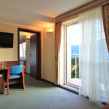 Willa Pod Skrzydlami Hotel Międzybrodzie Bialskie Eksteriør billede