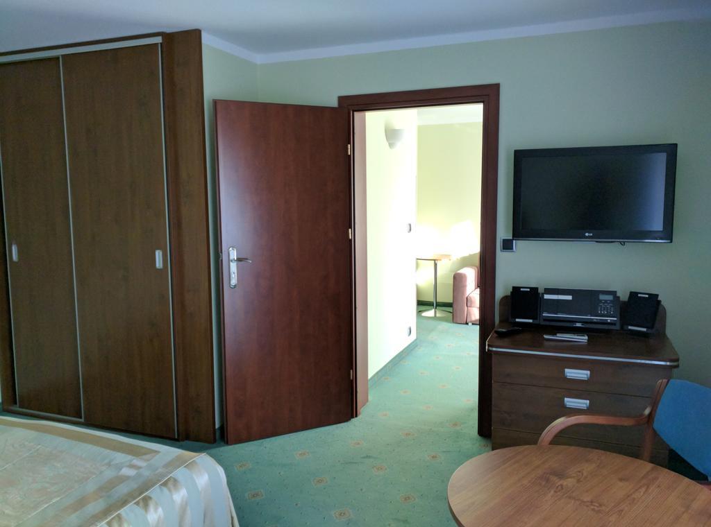 Willa Pod Skrzydlami Hotel Międzybrodzie Bialskie Eksteriør billede