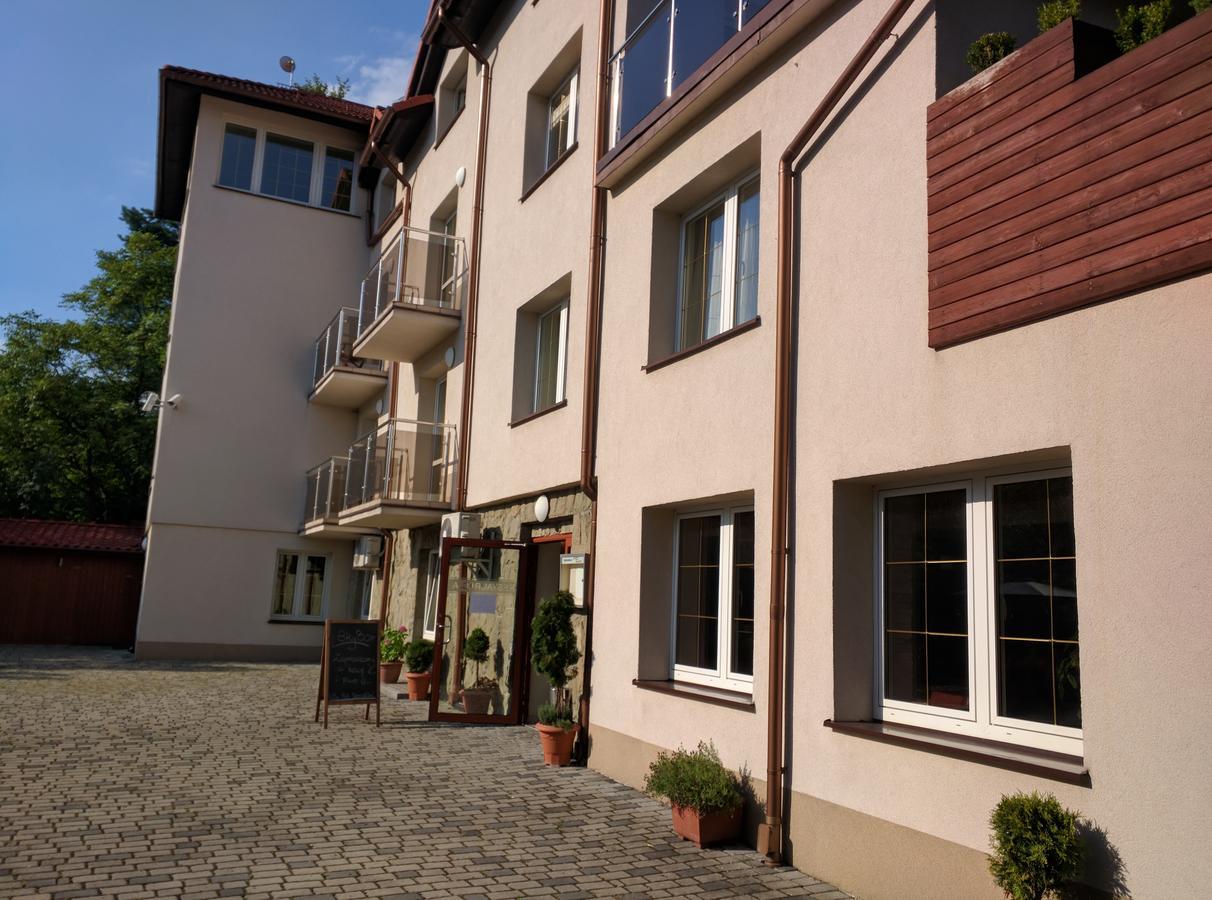 Willa Pod Skrzydlami Hotel Międzybrodzie Bialskie Eksteriør billede